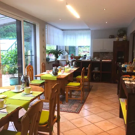 Gaestehaus Lumesberger Bed & Breakfast