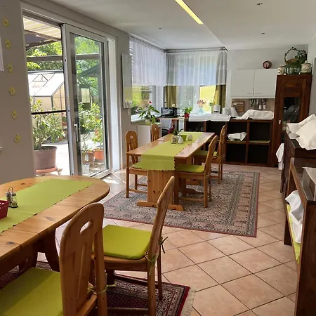 Gaestehaus Lumesberger 3* グライン