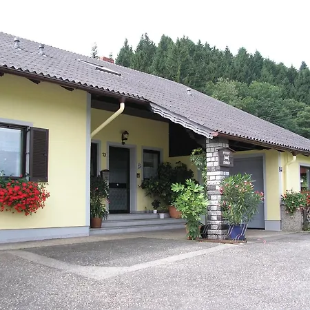 Gaestehaus Lumesberger Couette-café Grein