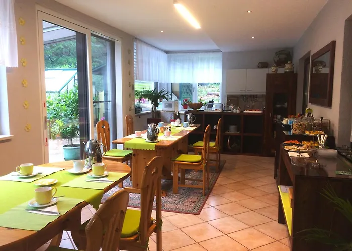 Gaestehaus Lumesberger Bed & Breakfast